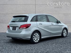 Mercedes-Benz B-Class B180 1.3 AMG LINE EDITION (P - Image 4