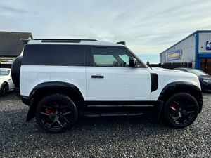 2021 Land Rover Defender HARD TOP AUTO 3 SEATS - Image 2