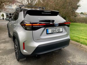 Toyota Yaris Cross 2023 LUNA SPORT HYBRID - Image 4