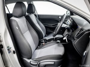 Hyundai i20 SE 1.2 Petrol 83HP - Image 3