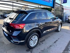 Volkswagen T-Roc 1.6TDI DESIGN MODEL, FULL VW HIST - Image 3