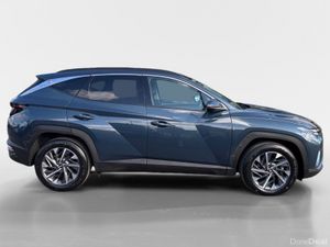 Hyundai Tucson 2WD Executive Plus - Image 3