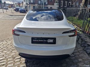 2025 (251) Tesla Model 3 RWD - Image 4