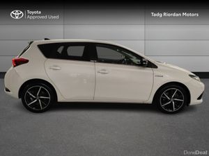 Toyota Auris HYBRID LUNA SPORT - Image 3