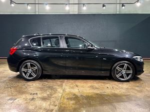 BMW 1-Series 120i - 1.6L AUTOMATIC -SPORT INTERIOR - Image 3
