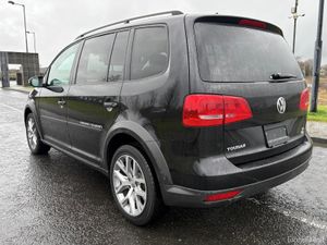 2015 VW Touran Cross 1.4 Petrol Automatic - Image 3
