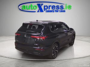 Mitsubishi Outlander PHEV 4WD, 7 Seats, Ultra low - Image 3