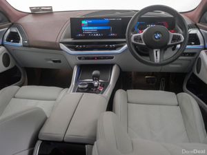 BMW XM 50e - Image 4