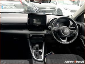 Toyota Yaris Yaris Hybrid Luna - Image 4