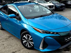 🔥 2019 Toyota Prius 1.8 Plug-In Hybrid • Auto - Image 2