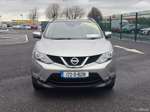 Nissan Qashqai 1.2 PETROL, SV PREMIUM MODEL, PAN R - Image 3