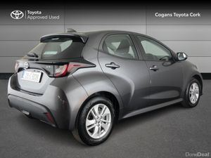 Toyota Yaris Hybrid Luna - Image 2