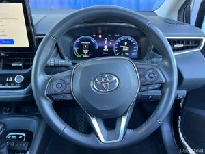 Toyota Corolla SOL 1.8 HYBRID ** LOW MILEAGE ** // - Image 4