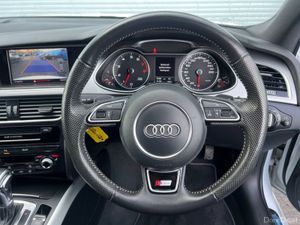 Audi A4 AVANT S-LINE 2.0 TFSI // 19" S-LINE ALLOYS - Image 4