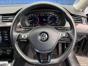 Volkswagen Passat HIGHLINE 1.4 TSI AUTO // SERVICE - Image 4
