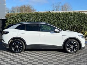 Volkswagen ID.4 PURE STYLE 52KWH // VERY LOW MILEA - Image 3