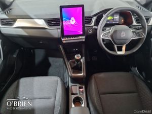 Renault Captur evolution TCe 115 ***SAVE €3,000*** - Image 2