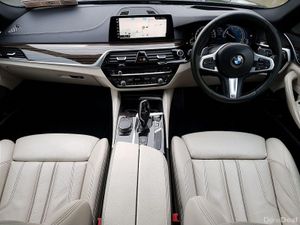 BMW 5-Series 520d M Sport - Image 4