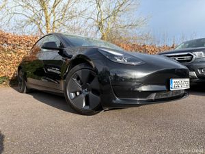 MODEL 3 RWD | 1 OWNER | MINT EXAMPLE - Image 4