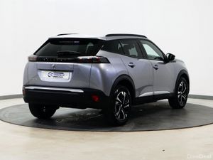 *69* 2023 Peugeot 2008 1.2 ALLURE - Image 4
