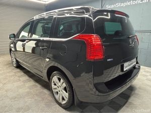 Peugeot 5008 FAMILY 1.6 BLUE HDI 120 L LEATHER - Image 3