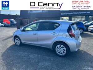 Toyota Aqua 1.5 petrol hybrid REVERSE CAMERA - Image 4