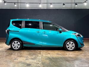 Toyota Sienta 7 SEATER - 1.5L HYBRID - REAR CAMERA - Image 3