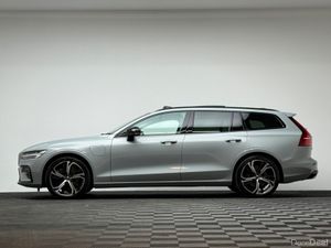 Volvo V60 T8 ULTRA AWD *PAN ROOF* - Image 4