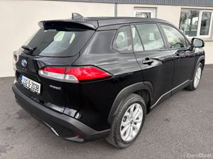 232 Toyota Corolla Cross 1.8 Hybrid Luna Auto - Image 4