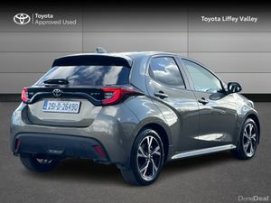 Toyota Yaris YARIS LUNA SPORT HYBRID - Image 2