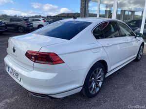 2022 Volkswagen Passat R-LINE 2.0 TDI MANUAL 6SPEE - Image 4