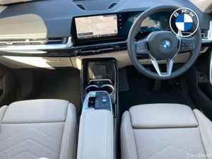 BMW iX1 eDrive20 xLine - Image 4