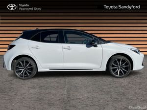 Toyota Corolla 1.8 HYBRID GR SPORT // GR LEATHER S - Image 3
