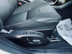 VOLVO V40 2017 2.0DIESEL D4 EDITION - Image 4