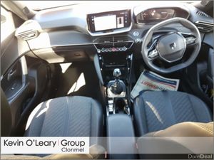Peugeot 2008 Allure 1.2 Puretech 100bhp - Image 2