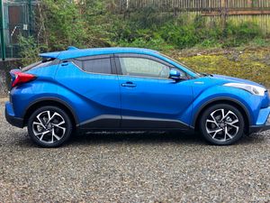 2017 Toyota CHR Hybrid - Image 4