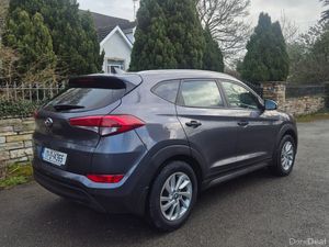 Hyundai Tucson 1.7 crdi 2017 - Image 2