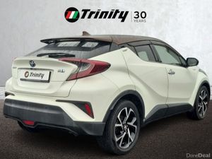 Toyota C-HR ** 1.8 HYBRID ** AUTO ** HUGE SPEC ** - Image 3