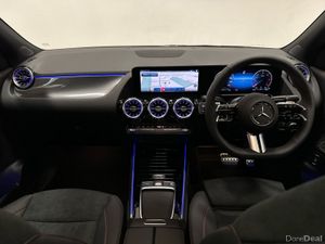 Mercedes-Benz GLA GLA180 D Premium AMG Line + - Image 4