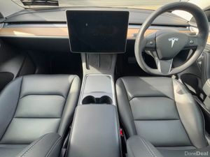 Tesla Model 3 RWD BLACK INTERIOR - Image 2
