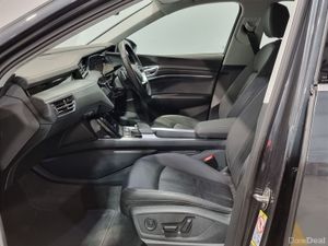 Audi Q8 e-tron ** SPORT ** 50 E-TRON ** QUATTRO ** - Image 4