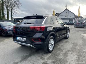 Volkswagen T-Roc LIFE 1.0 TSI - Image 4