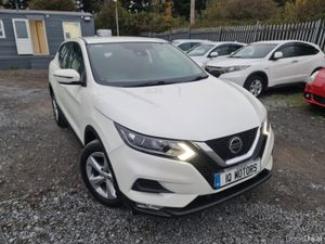 Nissan Qashqai ACENTA PREMIUM Low Mileage - Image 2