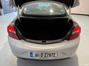 Opel Insignia E 1.6 CDTI 136PS 4DR A AUTO - Image 4