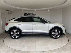 Audi Q3 2022 - Image 4