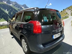 2015 Peugeot 5008 1.6 Blue Hdi 120 Family 7-Seater - Image 2