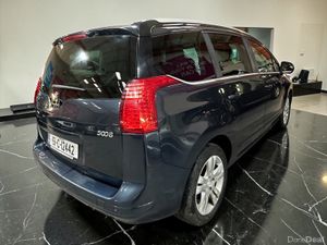 2015 Peugeot 5008 1.6 Blue Hdi 120 Family 7-Seater - Image 4