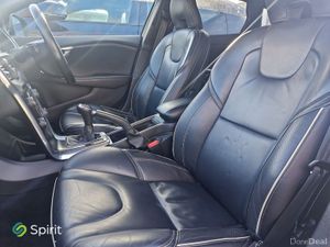 Volvo V40 D2 (120hp) R-Design, Full Nappa Leather, - Image 4