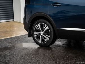 Peugeot 5008 Allure 1.5 Blue HDI 130 6.2 4D - Image 3