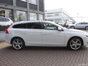 2018 VOLVO V60 5DR 2.0 ESTATE AUTOMATIC - Image 3